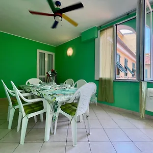 https://20-metri-dal-mare-il-fascino-del-centro-storico.hotelitalianriviera.com
