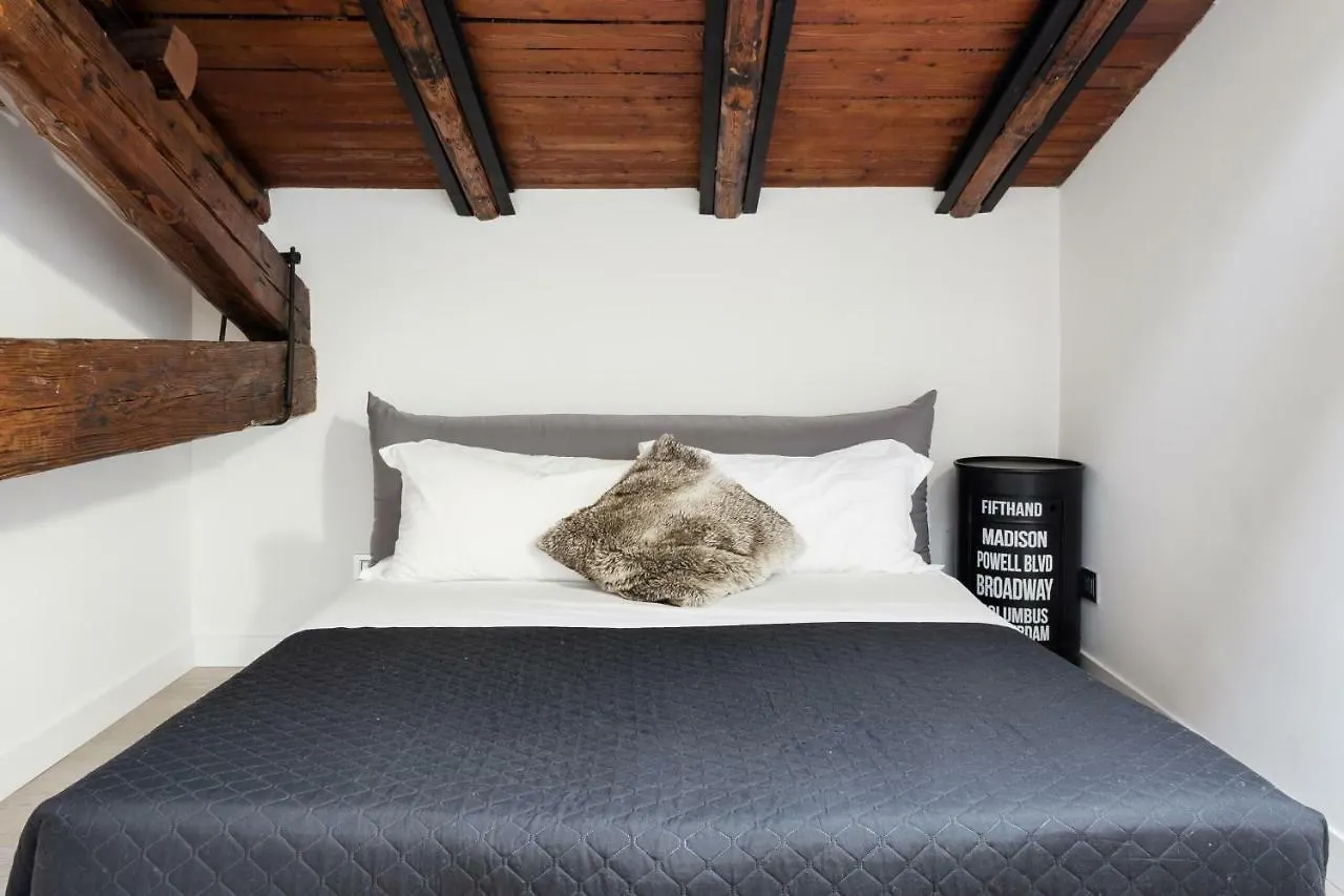 Ponte Milvio Luxury House Apartment Rome